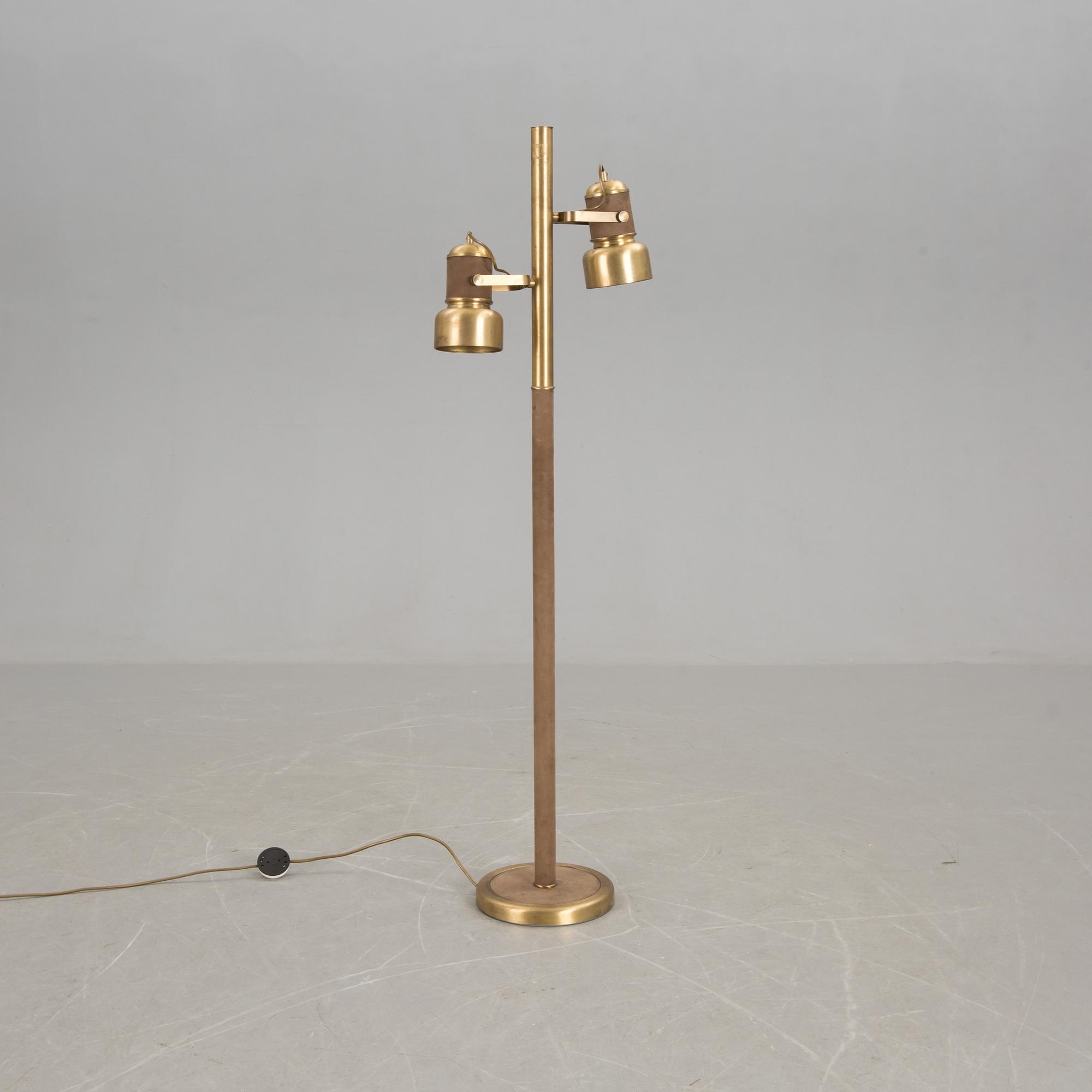 GOLVLAMPA, 1900-talets andra hälft.