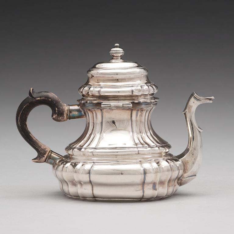 A Swedish early 18th century silver tea-pot, mark of Olof Fernlöf, Gothenburg 1734.