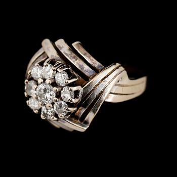 RING, 18K vitguld, briljantslipade diamanter tot ca 0.54 ct.