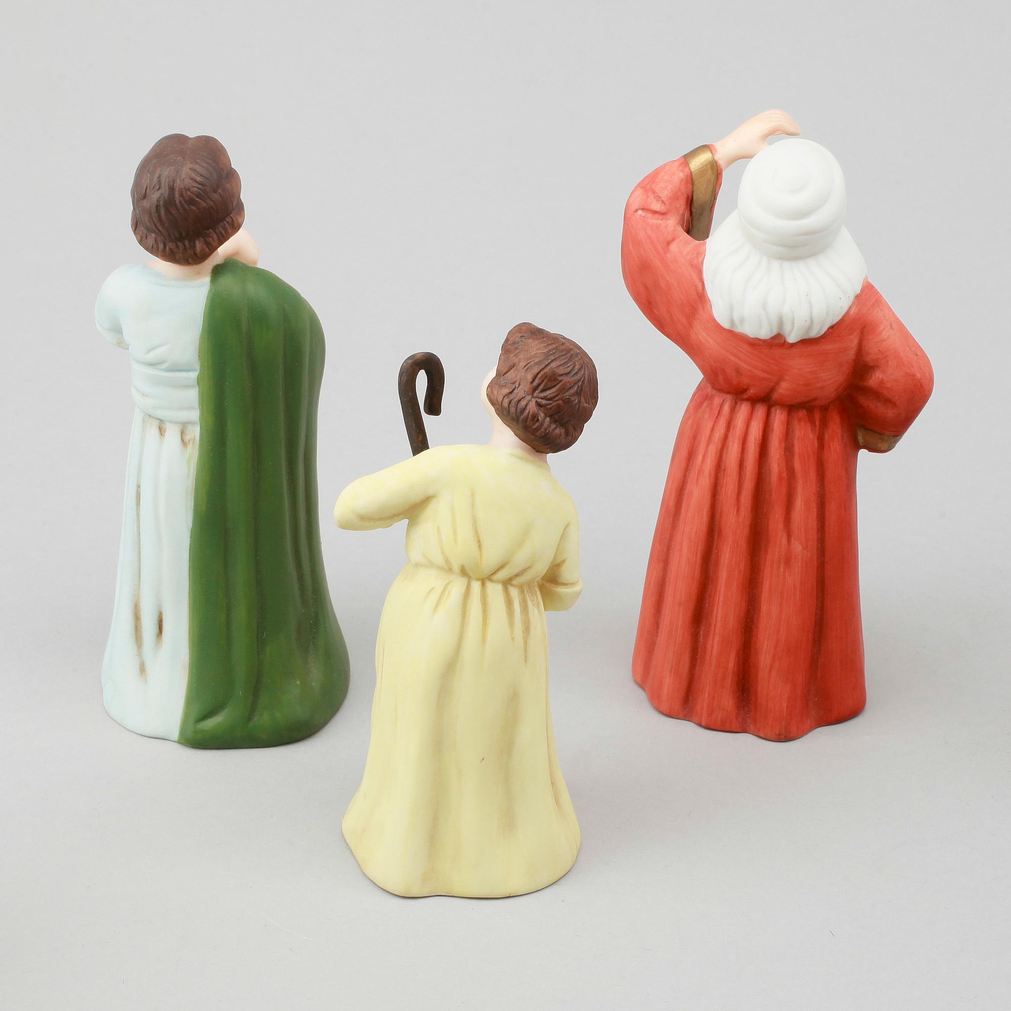 JULKRUBBA, 15 delar, porslin, efter Jenny Nyström, Kalmar Länsmuseum.