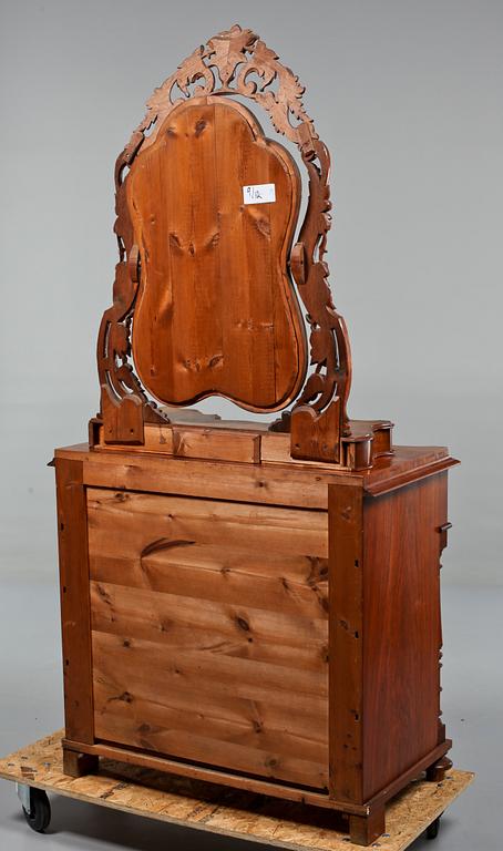 SPEGELBYRÅ, nyrokoko, 1800-talets andra hälft.