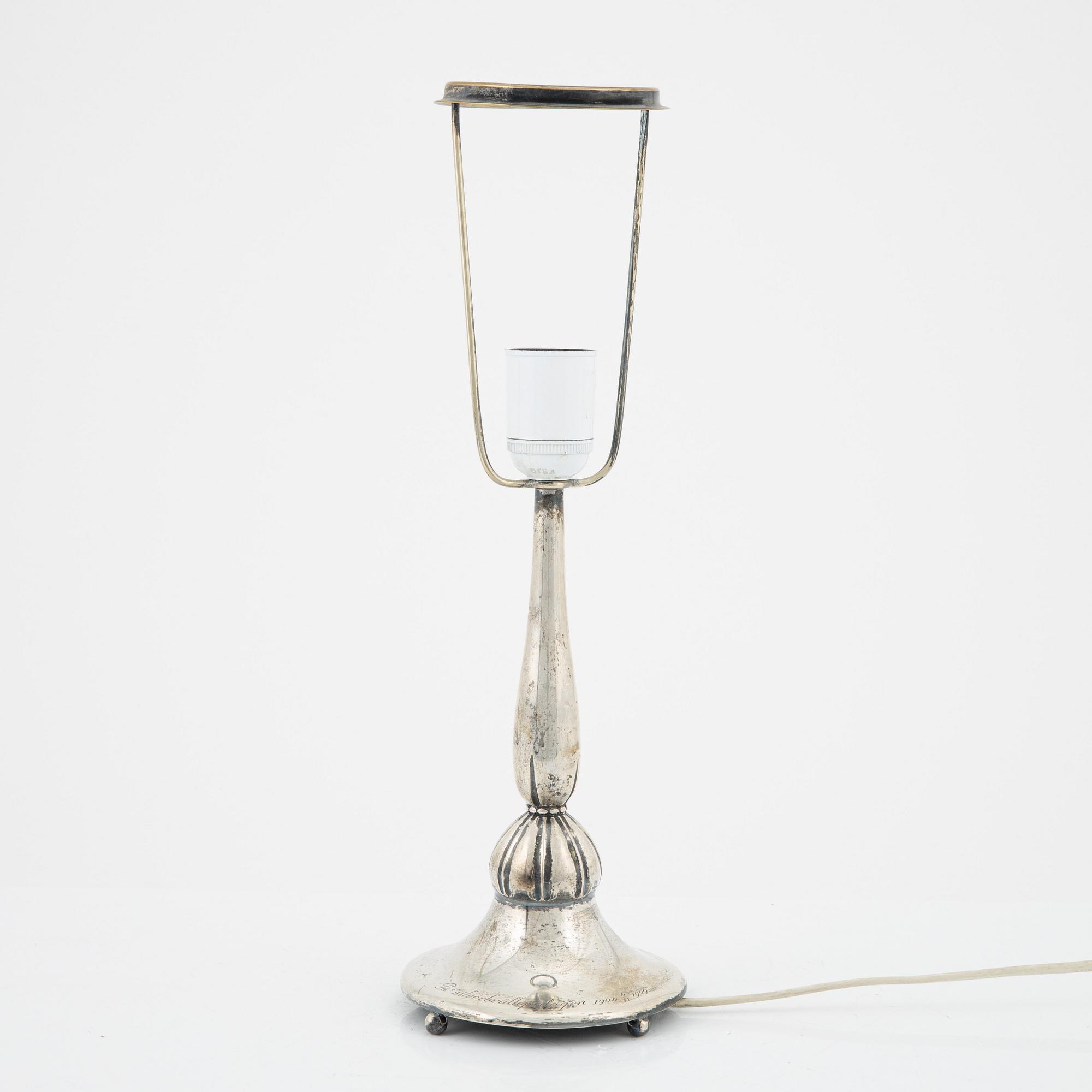J Grönroos, bordslampa, silver, Kristianstad 1929.
