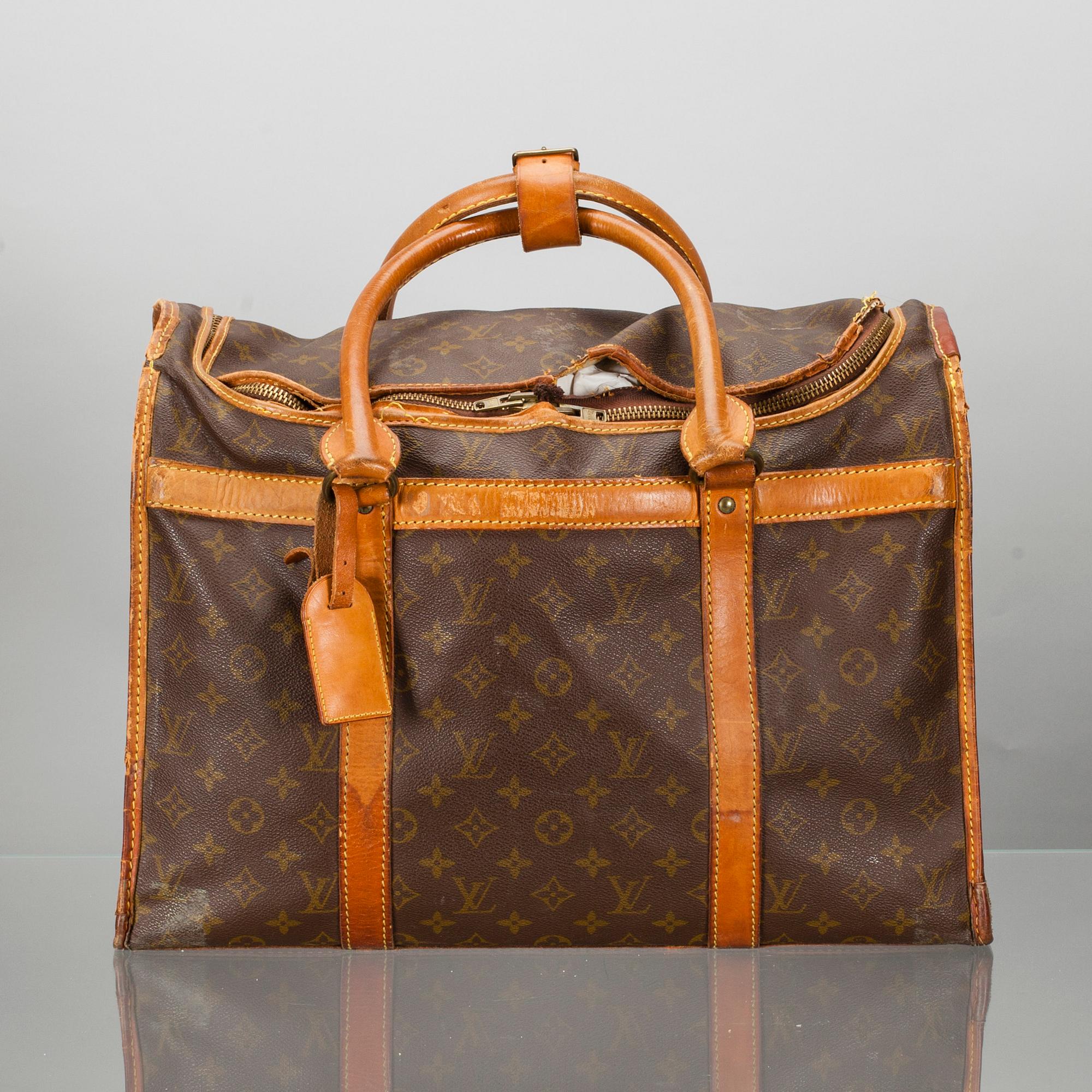 VÄSKA, "Sac Chaussures", Louis Vuitton.