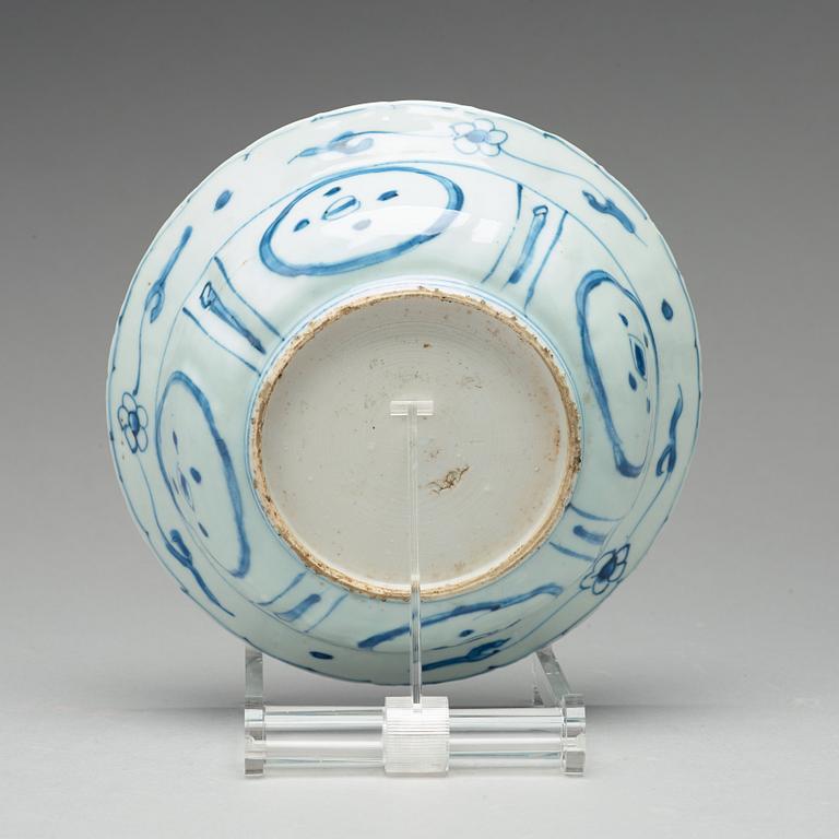 FAT, kraakporslin. Mingdynastin, Wanli (1523-35).