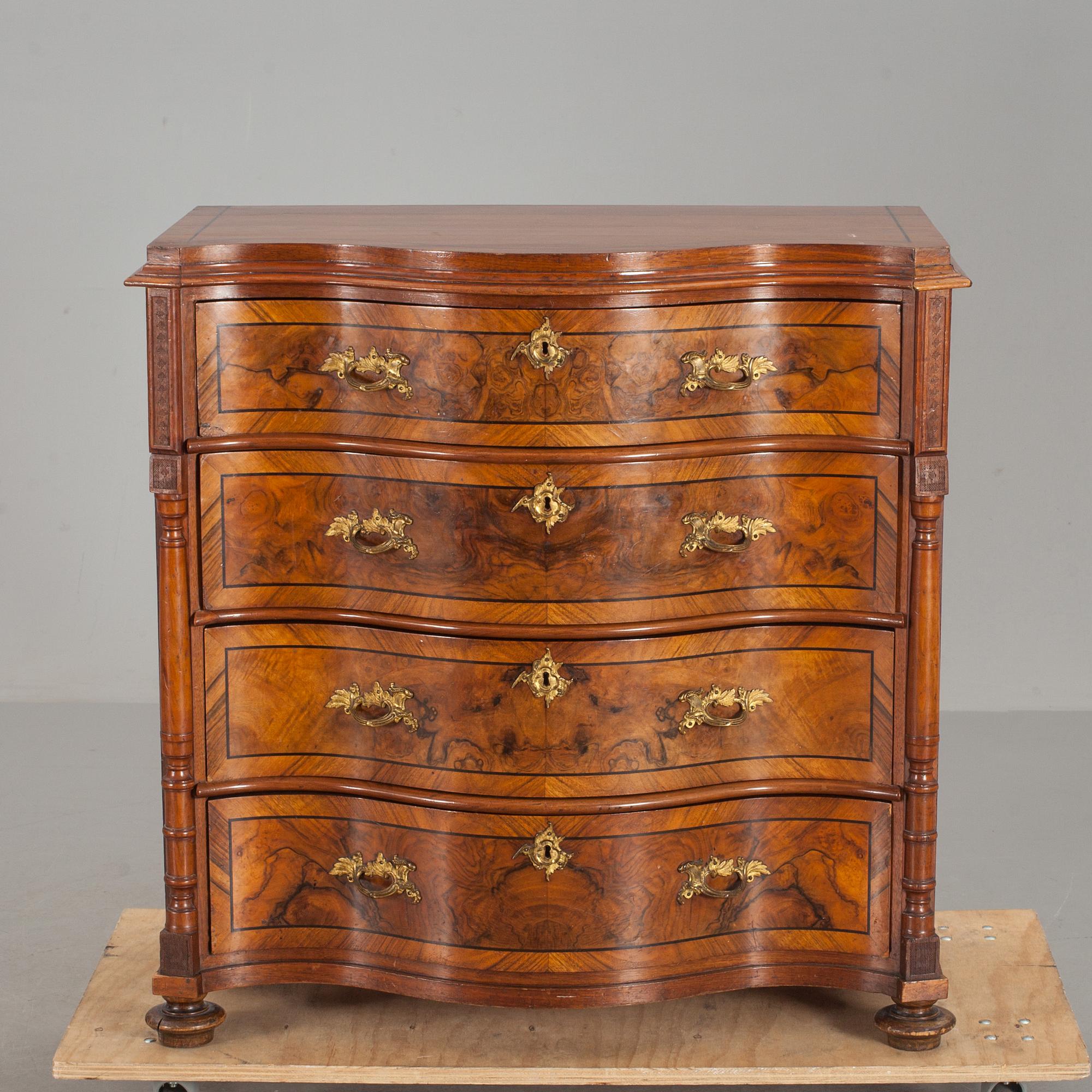 BYRÅ, barockstil, 1800-talets slut.