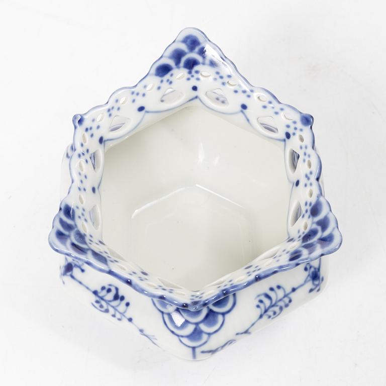 Royal Copenhagen, kaffeservis, 11 delar, porslin, "Musselmalet", mestadels helblonde, Danmark,