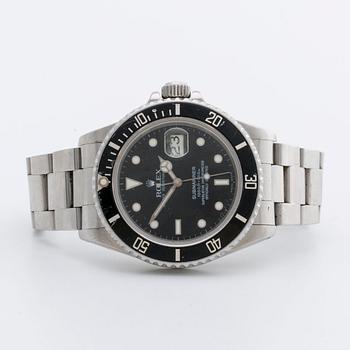 ROLEX OYSTER PERPETUAL DATE SUBMARINER WRIST WATCH, 40 mm.