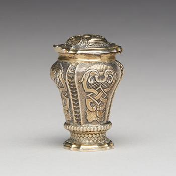 Paul G Zachun, luktdosa, silver, (verksam i Norrköping 1722-1753). Rokoko.