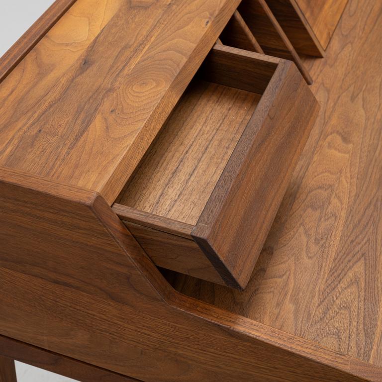 Søren Nissen & Ebbe Gehl, desk, "AK1320", Aksel Kjersgaard, Naver Collection, Denmark.