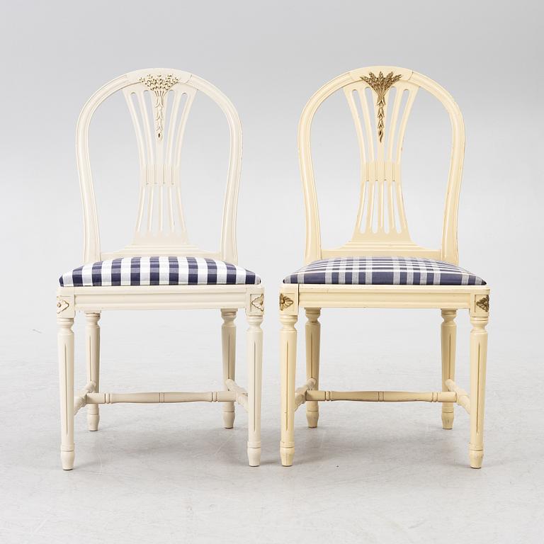 Dining table with 10 chairs, Gustavian style, second half of the 20th century.