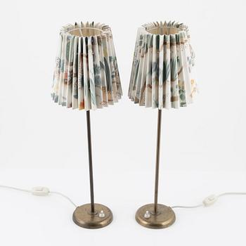 Harald Notini, bordslampor, ett par, modell "15288", Arvid  Böhlmarks Lampfabrik, 1900-talet mitt.