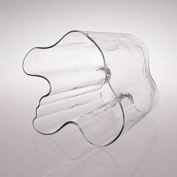 A 1950s/1960s vase signed Alvar Aalto.