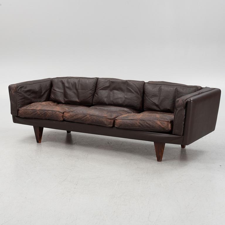 Illum Wikkelsö, sofa, VII for Holger Christiansen, Denmark, 1960s.