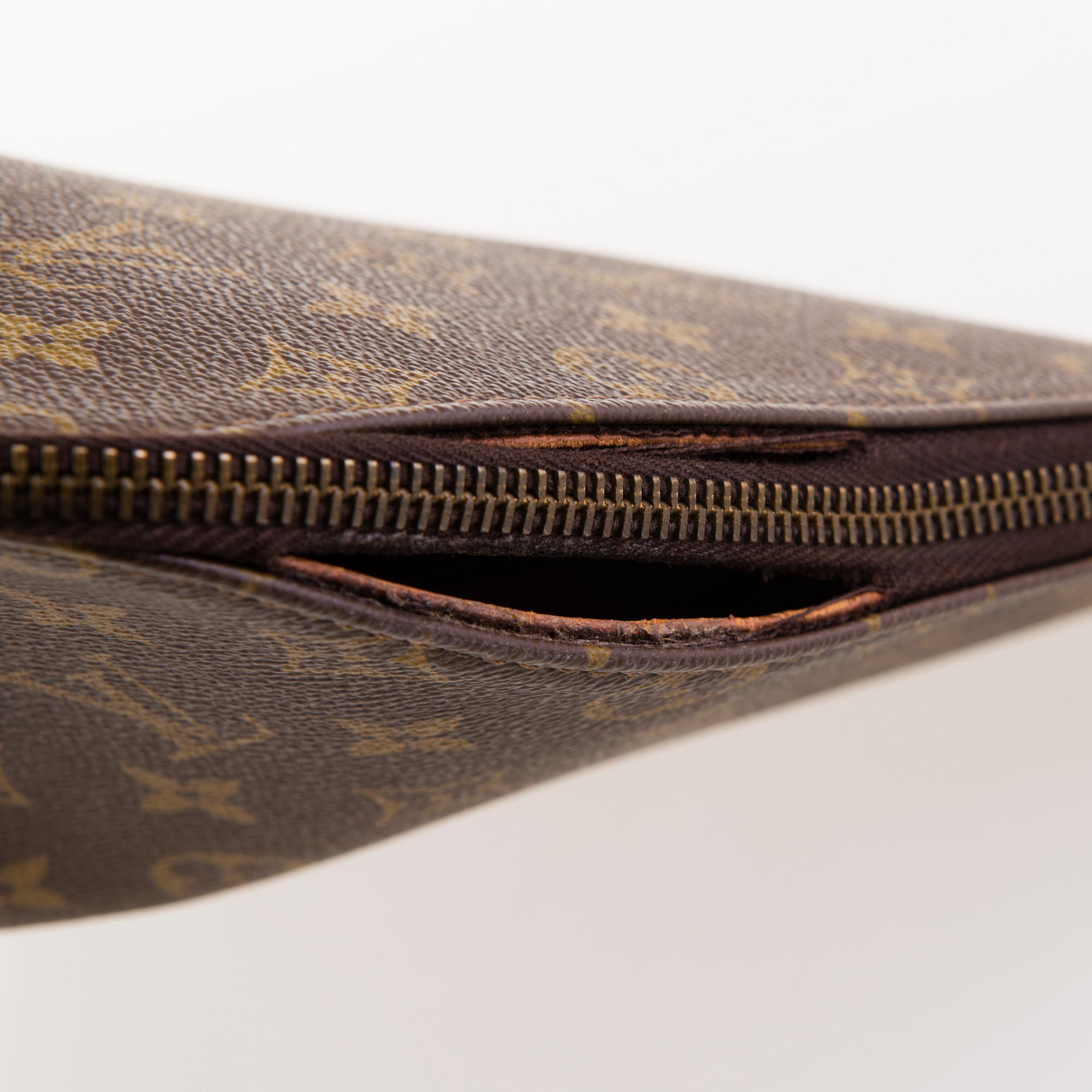 LOUIS VUITTON, "Port Documents Voyage" Portfölj samt Document Holder.