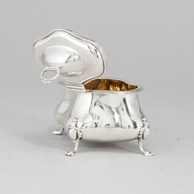 SOCKERSRKIN, silver, rokokostil, Chester, England, 1906.