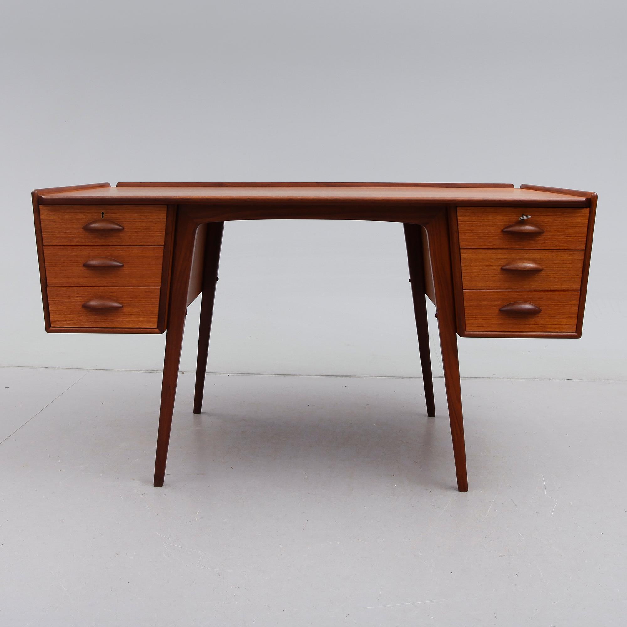 SKRIVBORD, "Pl. Uddebo", Svante Skogh, AB Möbelfabriken Balder, Vaggeryd, 1950-tal.