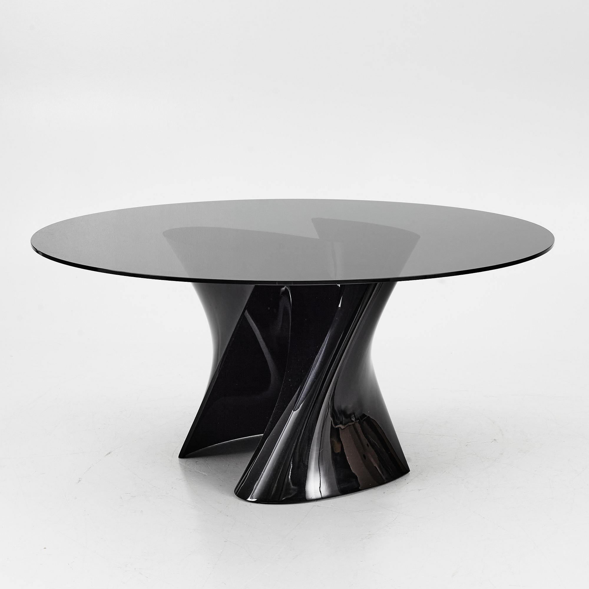 Xavier Lust, matbord, "S Table", MDF Italia.