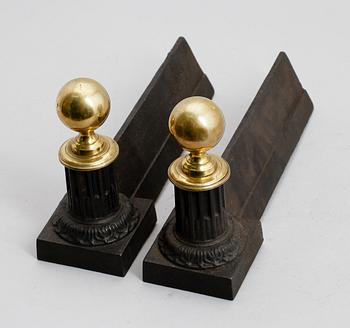 ELDHUNDAR, 1 par, gjutjärn, 1900-talets första hälft.