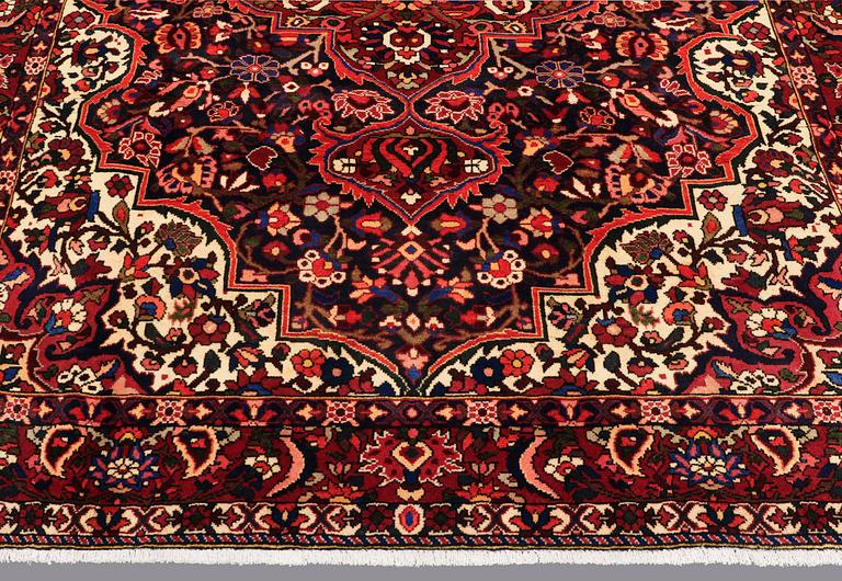 A CARPET, Baktiari, ca 315 x 212 cm.