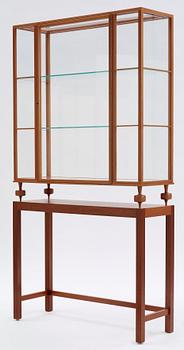 A Josef Frank mahogany showcase cabinet, Svenskt Tenn, model 2077.
