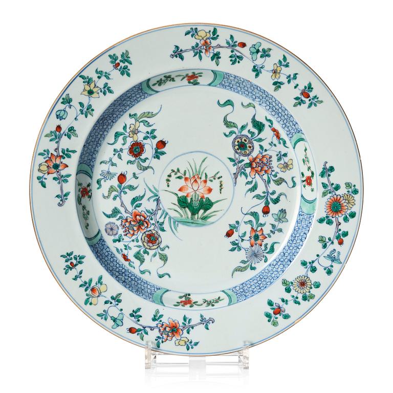 A large doucai dish, Qing dynasty, early 18th century.