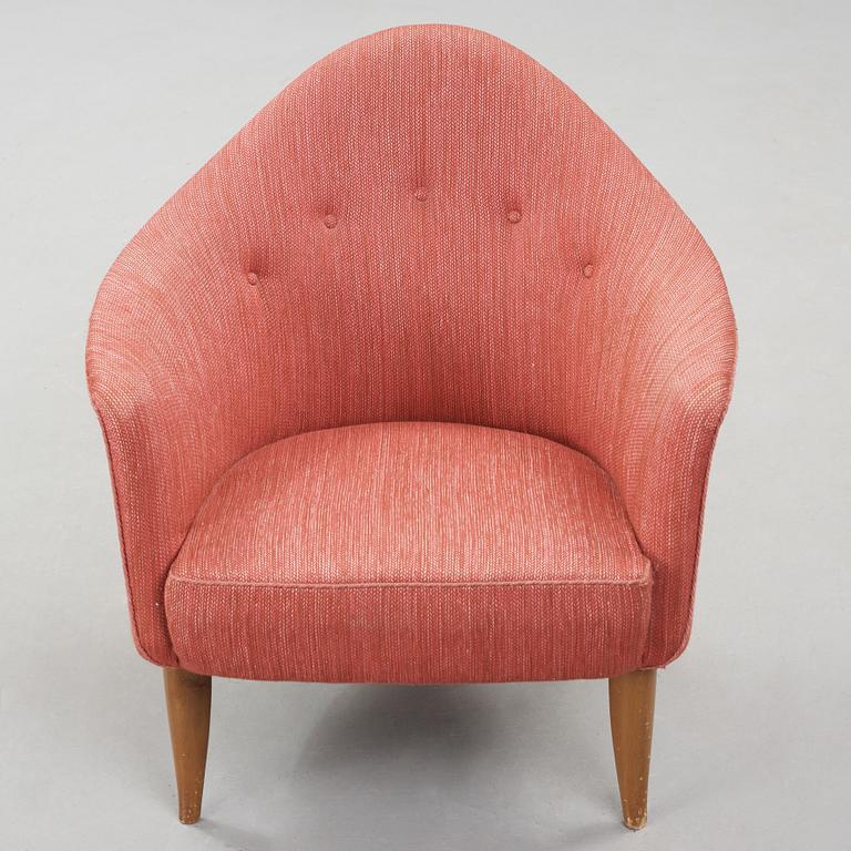 A chair "Lilla Adam" by Kerstin Hörlin-Holmquist.