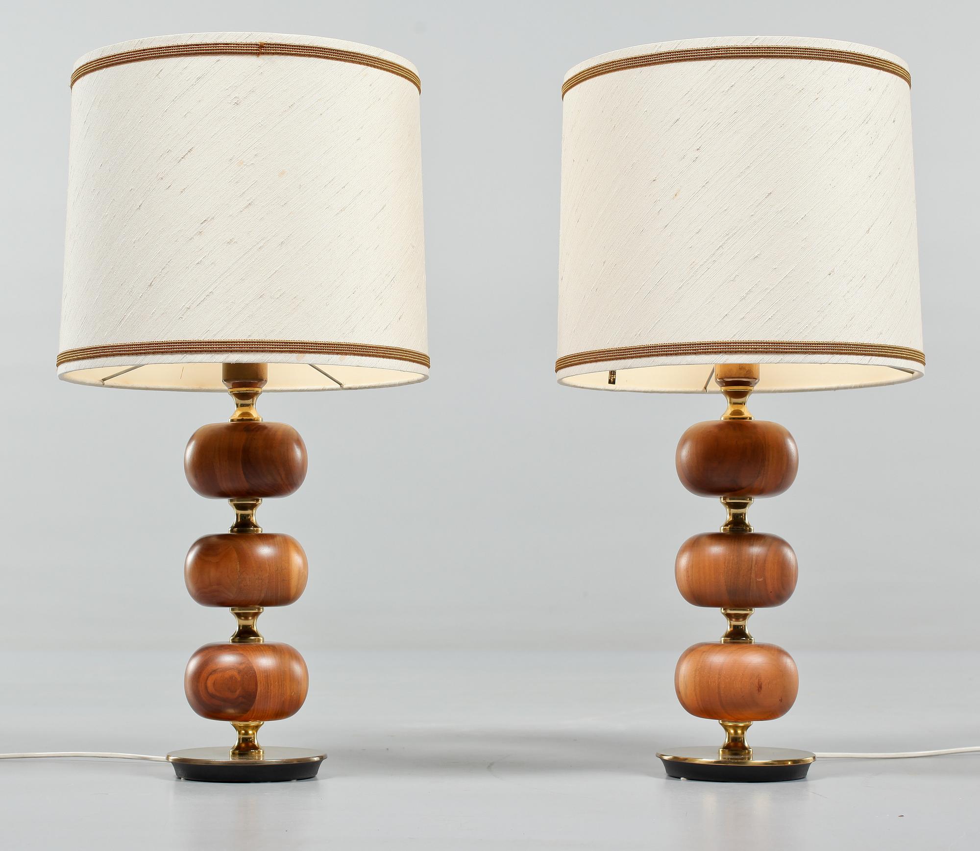 BORDSLAMPOR, ett par, AB Stilarmatur, Tranås, 1900-talets andra hälft.