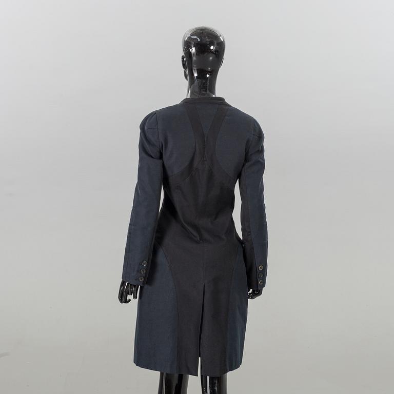 A McQ (Alexander McQueen) COAT. It size 42.