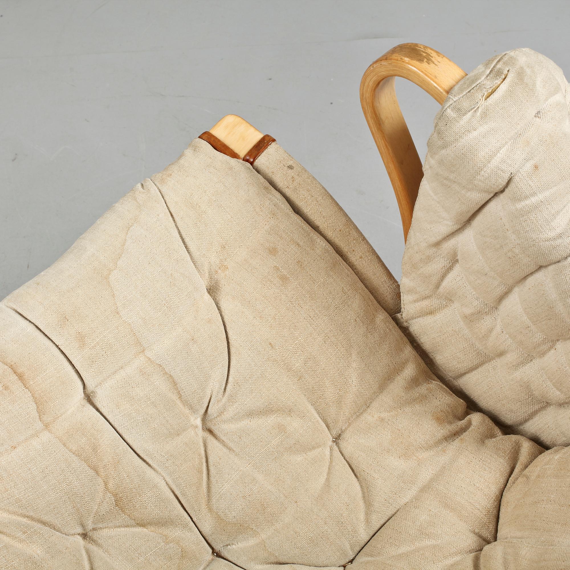 FÅTÖLJER, ett par, "Pernilla", Bruno Mathsson, 1900-talets andra hälft.