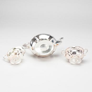 KAFFESERVIS, 3 delar, silver, Hopeakeskus Oy, Tavastehus 1967-68. Totalvikt ca 965 g.