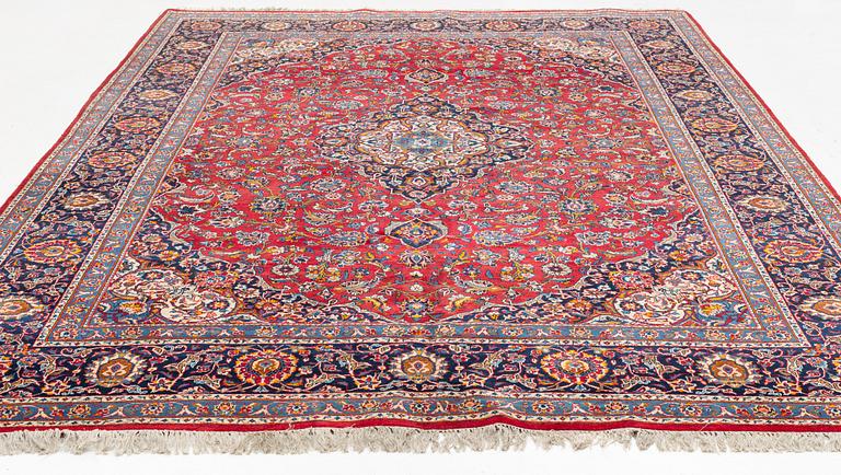 A carpet, Old Kashan, 379 x 267 cm.