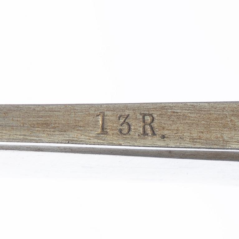 Huggare 2 st, svenska m/1856, med baljor.