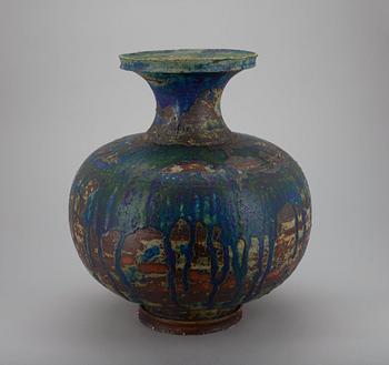 Kyllikki Salmenhaara, KERAMIIKKAMALJAKKO.