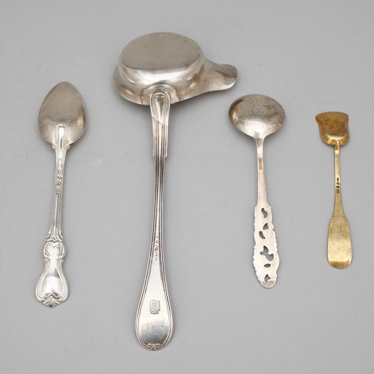 PARTI SILVER, 18 delar, bla Gustaf Wilhelm Nordström, Växjö, 1848. Tot vikt ca 163 g.