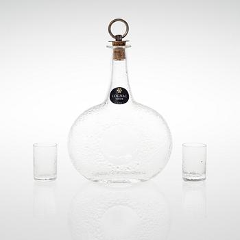 TAPIO WIRKKALA, COGNACSFLASKA OCH GLAS I SCHATULL, Tapio Wirkkala, sign. TW, 905/1000. Korken i silver, 1970.