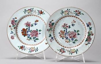 TALLRIKAR, 7 st, porslin, Kina, 1700-tal.