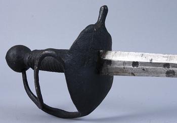 KOMISSVÄRJA, m/1685, omgjord 1832 för flottan.