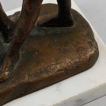 GUDMAR OLOVSON, skulptur, bronspatinerad konstmassa, signerad.