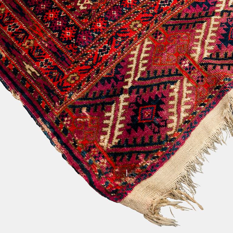 Matto, Turkmen, antiikki, n. 397x233 cm.