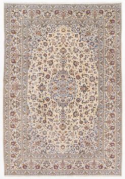 Carpet, Keshan, approx. 355 x 245 cm.