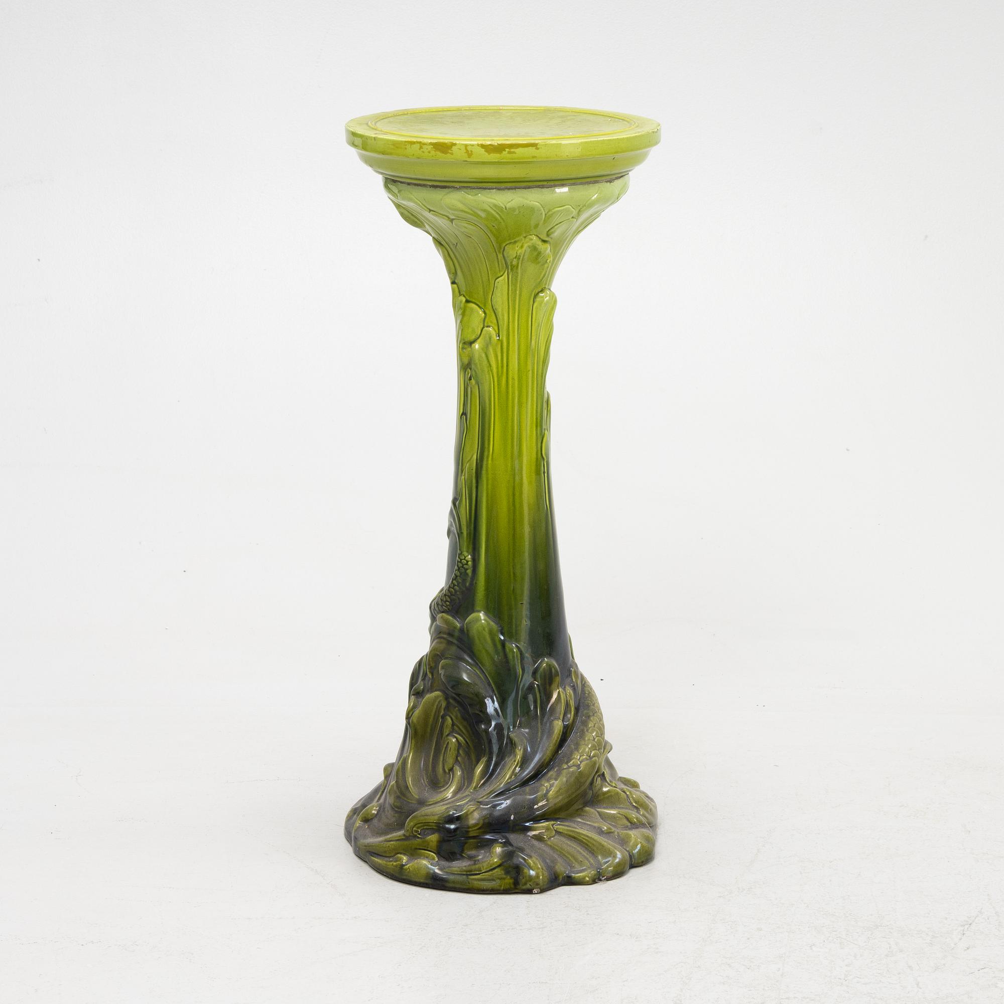 Piedestal, jugend, Bretby Art Pottery, England, omkring år 1900.