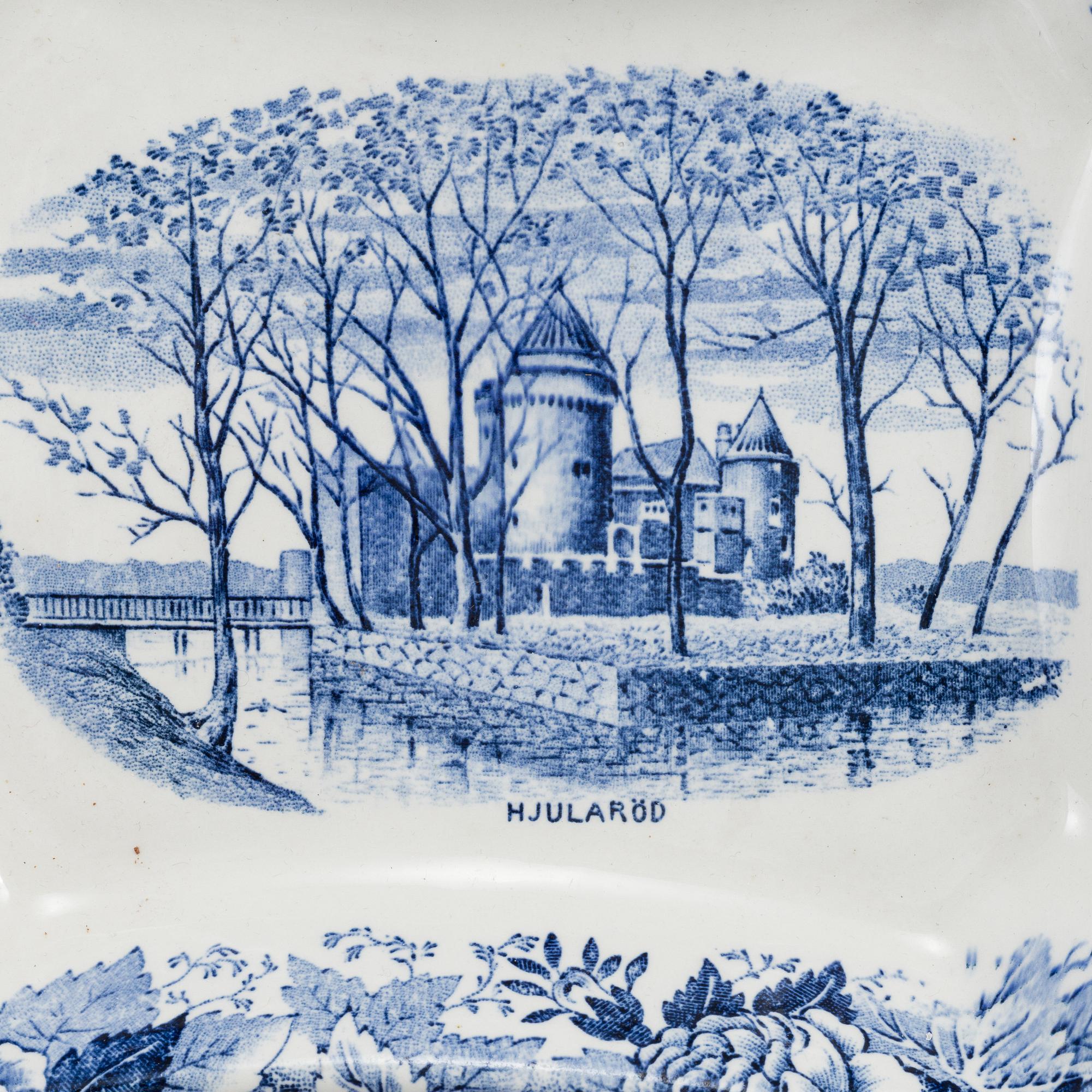 MATSERVIS, 55 delar, flintgods. "Skånska slott", Rörstrand.