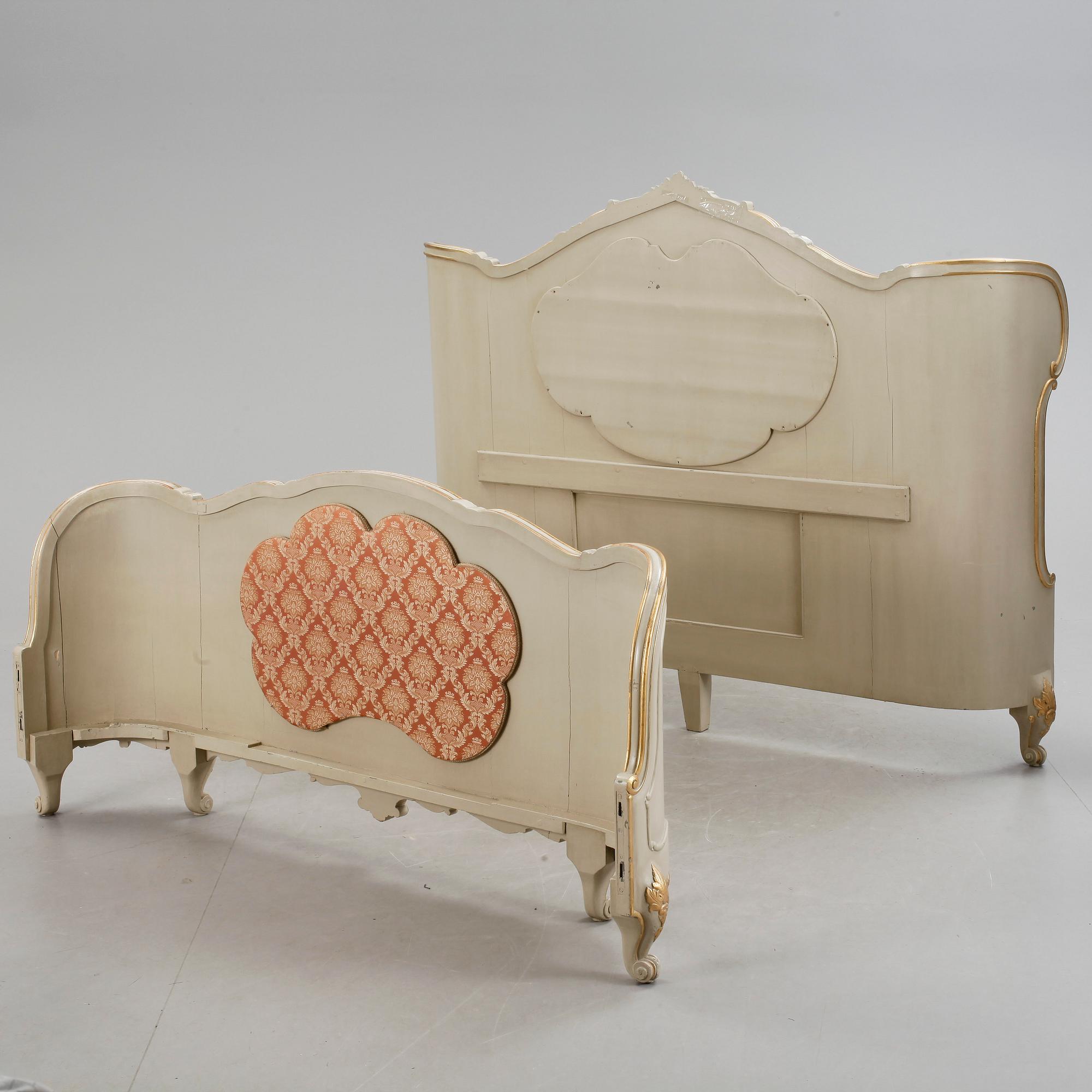 SÄNG, rokokostil. 1900-tal.