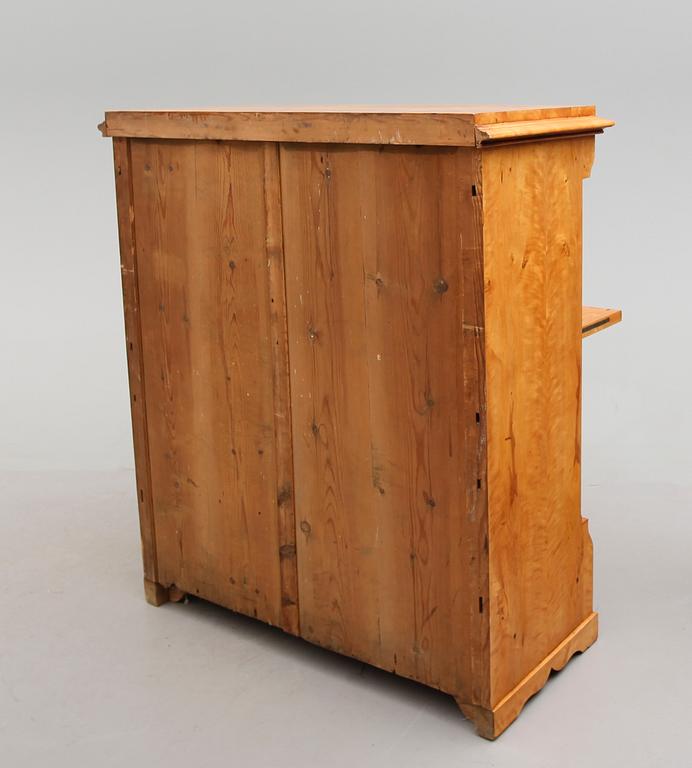 CHIFFONJÉ, Karl Johan, 1800-talets mitt.