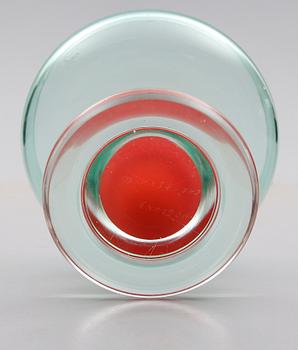 SKÅL PÅ FOT, glas, Erik Höglund, signerad.