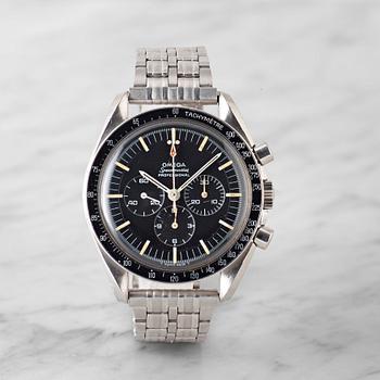 25. OMEGA, Speedmaster, chronograph.