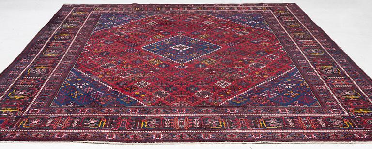 Carpet, oriental, approx. 385 x 290 cm.