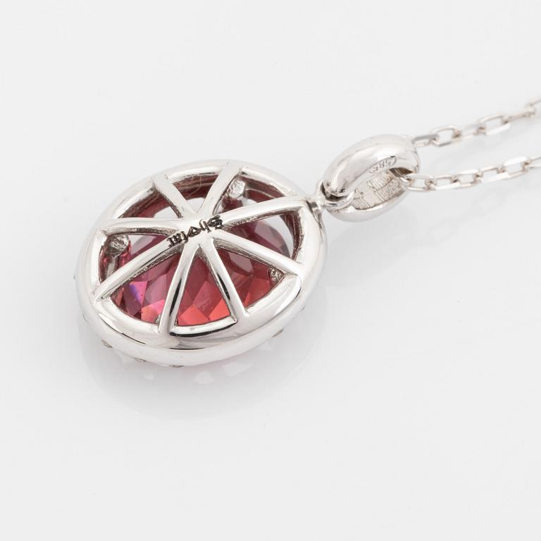 Tourmaline and brilliant cut diamond necklace.