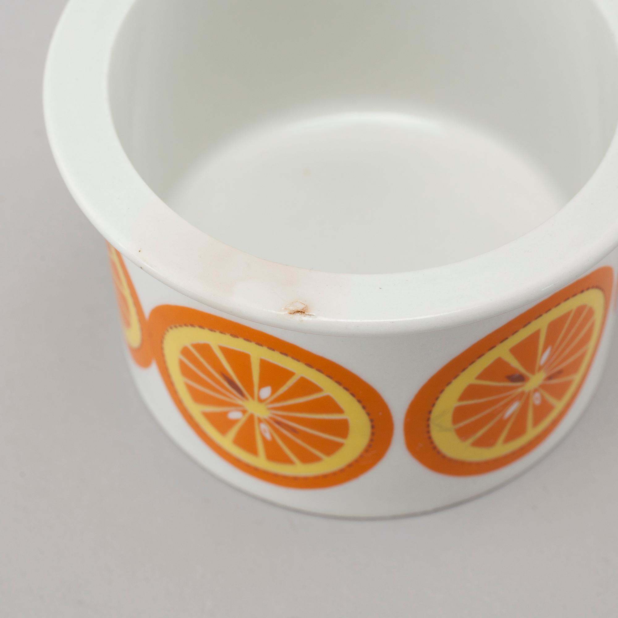 BURKAR MED LOCK, porslin, 7 delar, Arabia, 1900-talets andra hälft.