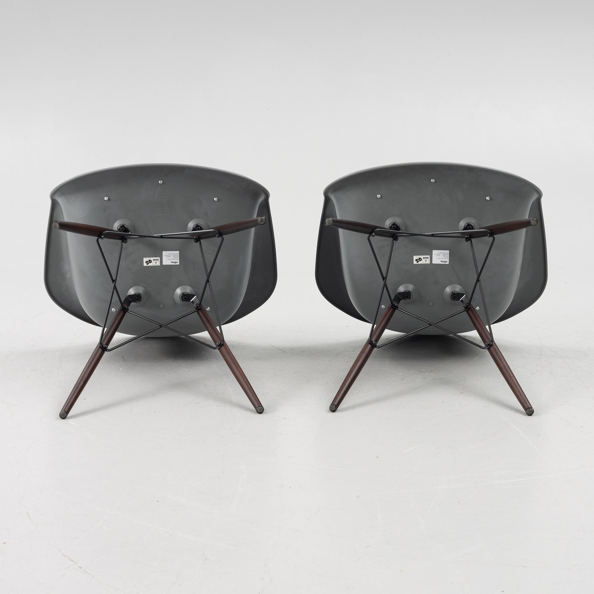 Charles & Ray Eames, Karmstolar ett par "Plastic Armchair DAW", Vitra.
